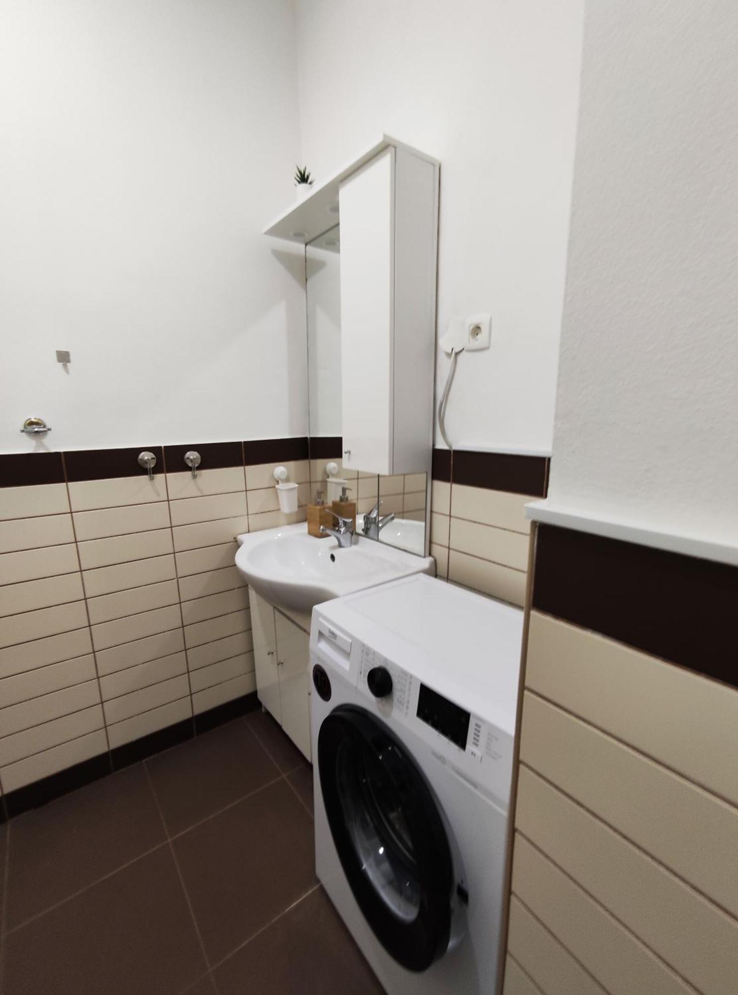 Studio Apartment Sisters 3-4 Ljubljana Extérieur photo