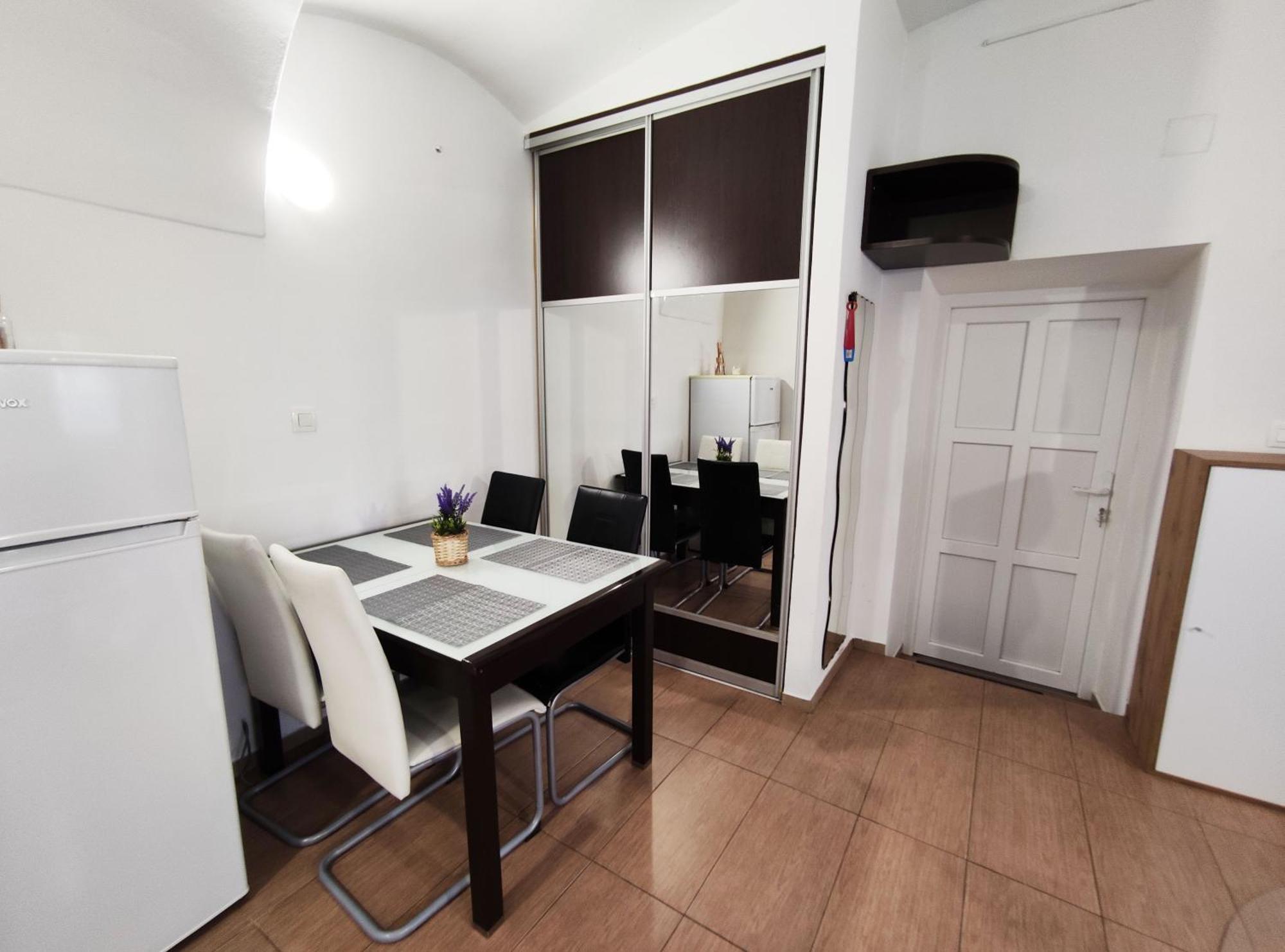 Studio Apartment Sisters 3-4 Ljubljana Extérieur photo